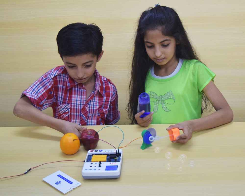 STEMpedia's solutions for early STEM