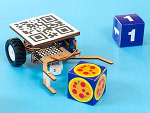 Quarky QR robot